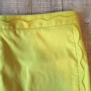 Banana Republic Skirts - Yellow scalloped Banana Republic pencil skirt Banana Republic Skirts - Yellow scalloped Banana Republic pencil skirt